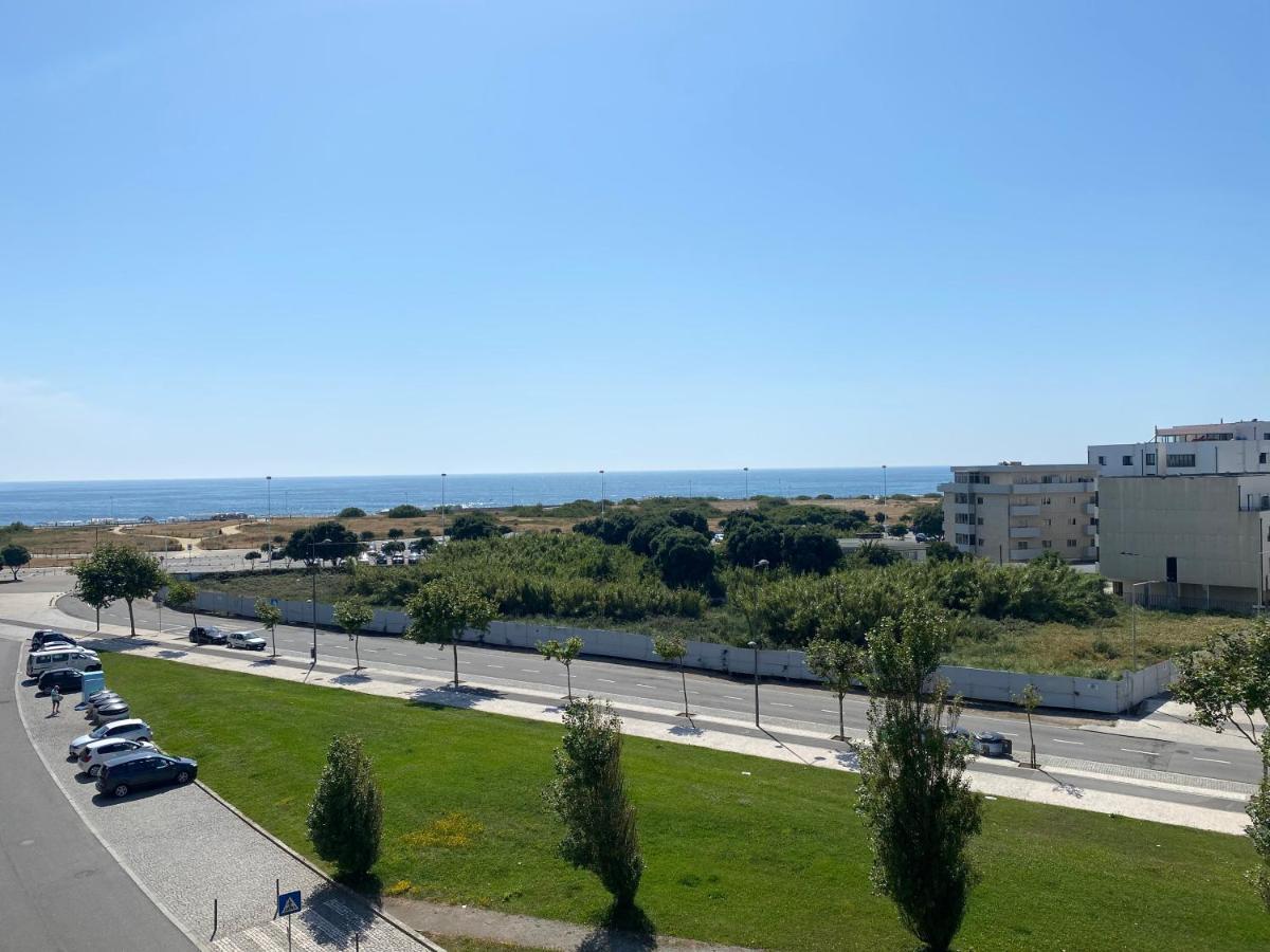 Beach Front With Rooftop 孔迪镇 外观 照片